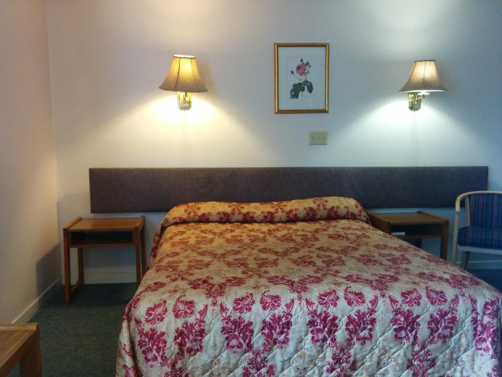 Hotel The 2*